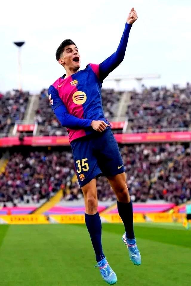 巴塞罗那战平佩莱进球惊艳