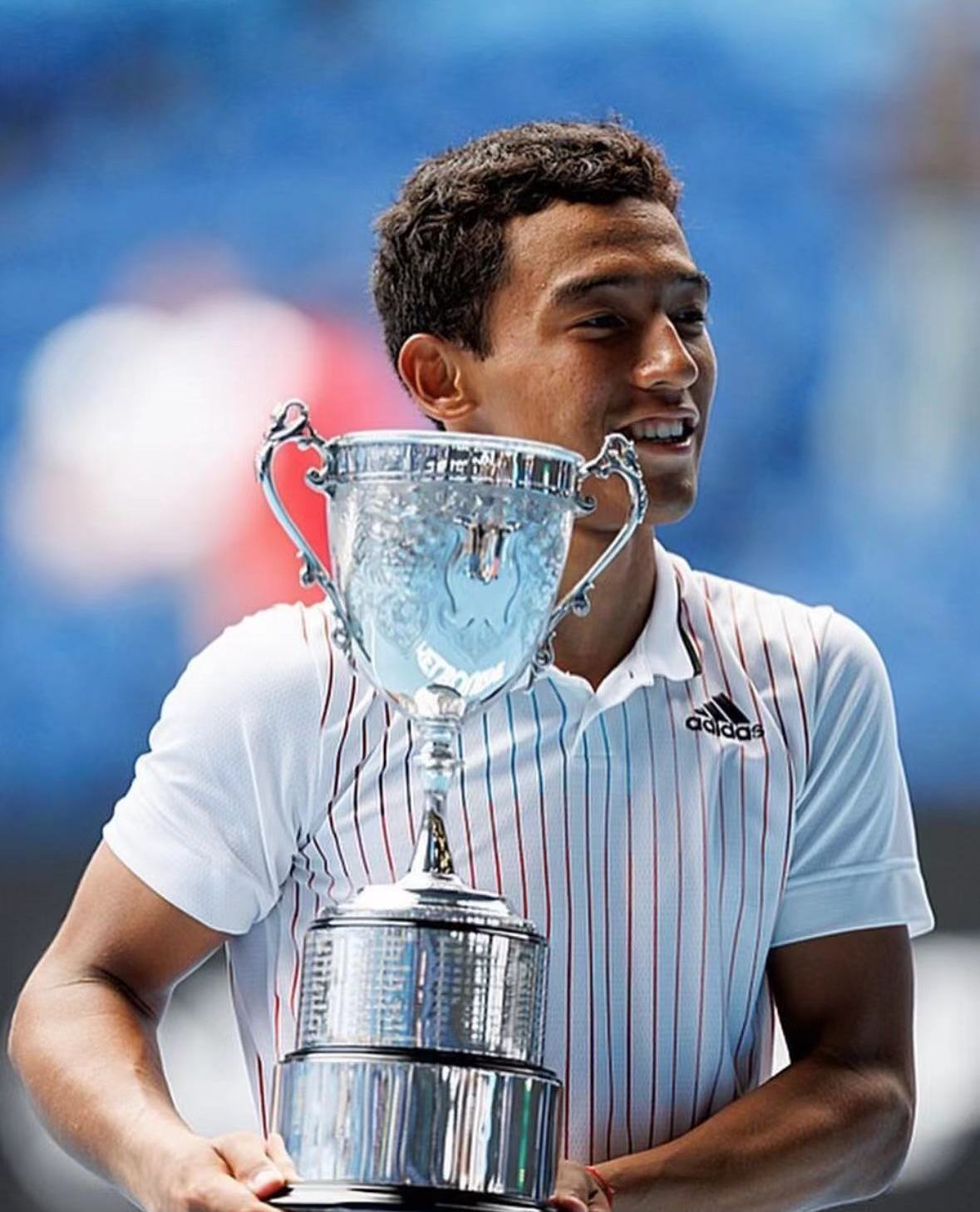 包含布鲁诺:贝内绍展现不俗实力，击败帕尔马的词条