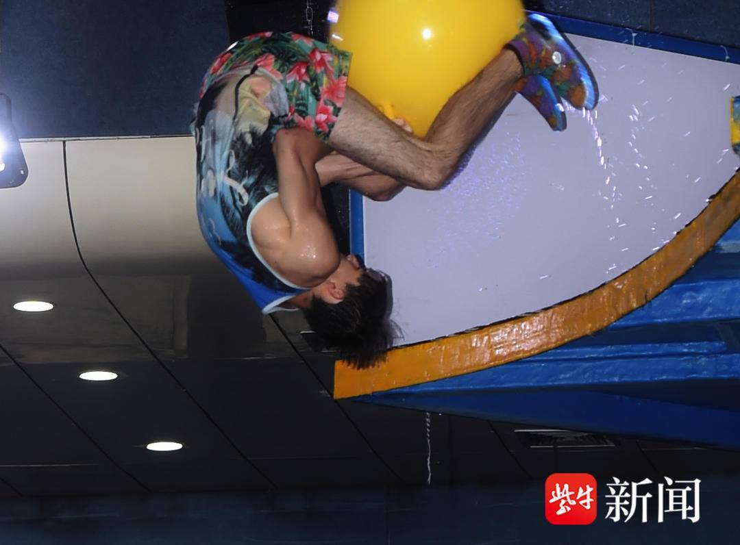 俄罗斯跳水队员稳定进入决赛