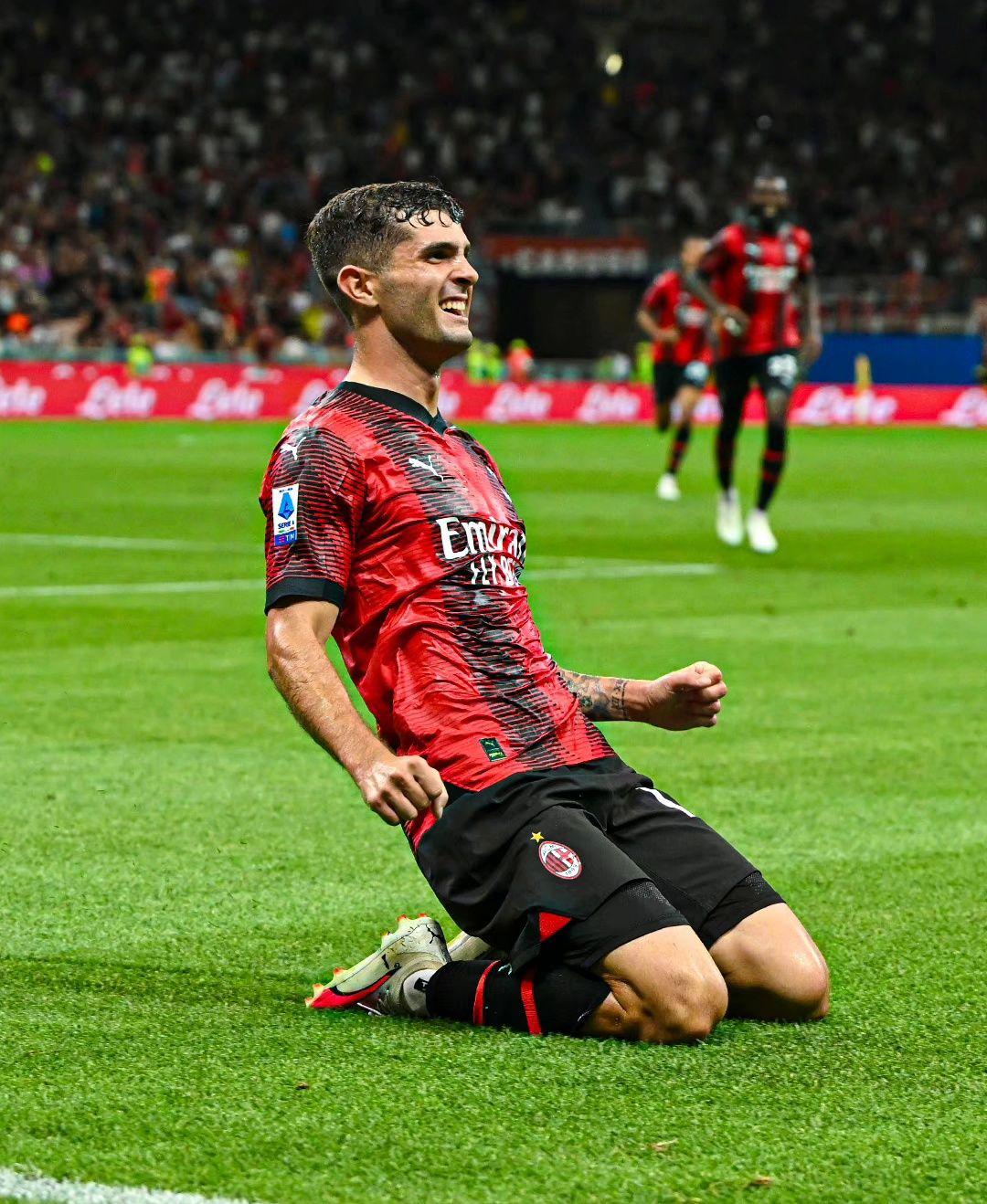 AC米兰前锋频频破门，成为得分王