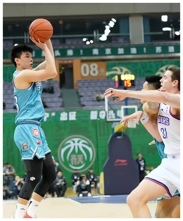 包含辽宁队取得惊人胜利，展现出强大实力的词条