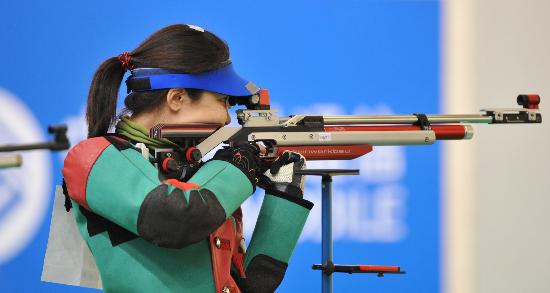 突尼斯选手在射击比赛中勇夺女子气步枪铜牌的简单介绍