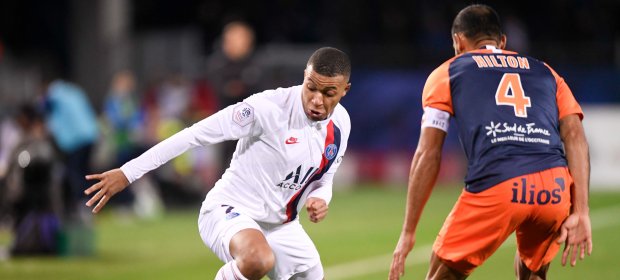 包含摩纳哥客场惨败亚眠，遭遇近期低谷的词条