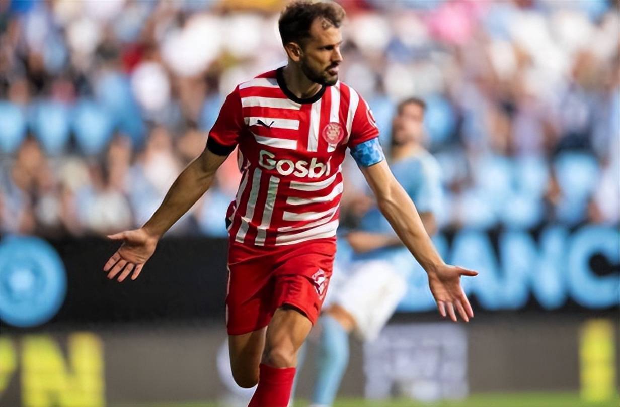 巴恩斯利主场不敌哈德斯菲尔德，保级压力加大