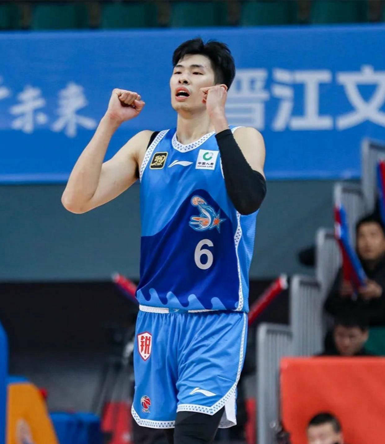 开云体育APP下载-球队签下篮球教练新人，备战新赛季