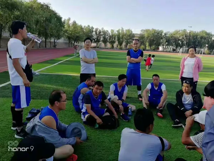 队员努力奋斗，团结协作创造佳绩