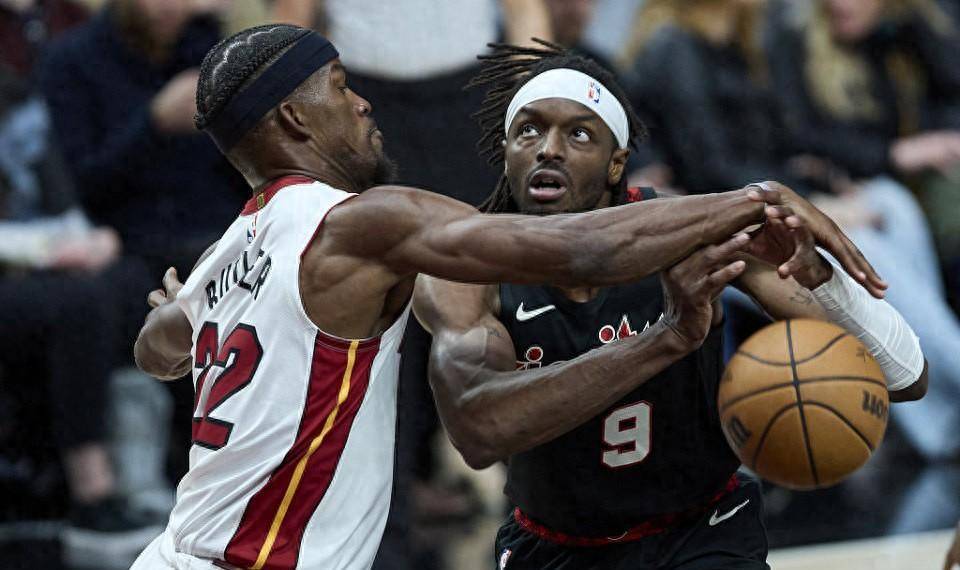 开云下载-开拓者队内外线协作完美，赢得尊重