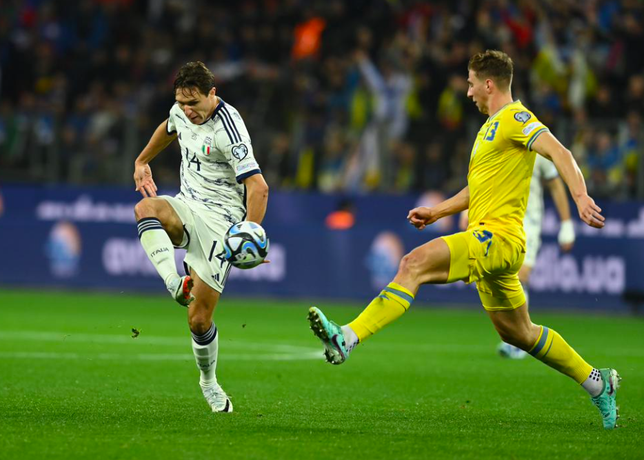 包含欧预赛比赛受关注，各路球星争相斗艳的词条