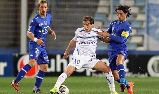 卡迪夫城主场遗憾失利，保级前景稍显黯淡