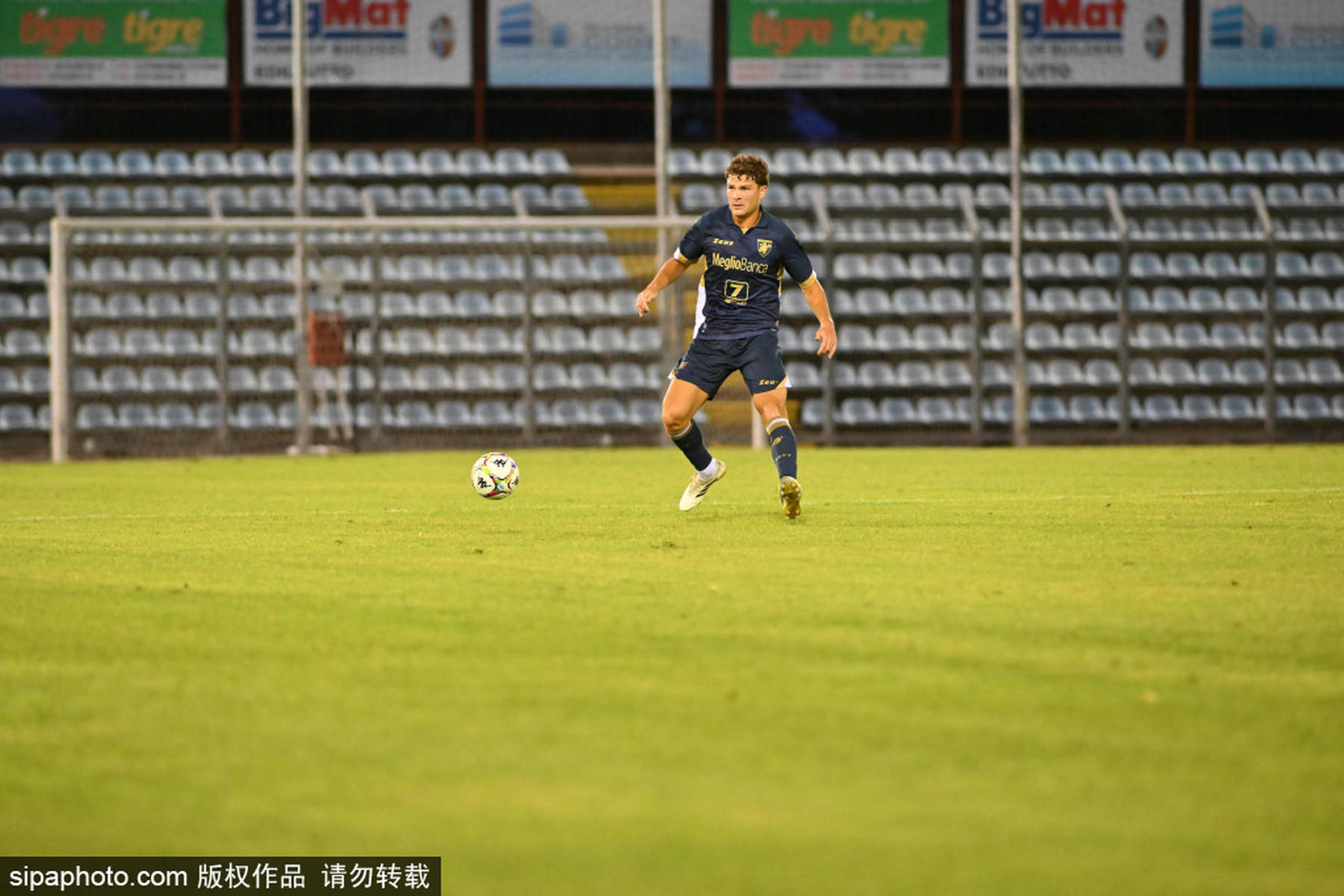 开云体育在线-罗马客场逆袭弗罗西诺内取得胜利