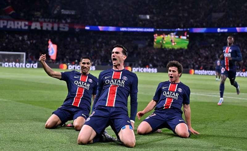 巴黎圣日耳曼神勇发挥，成功逆转战胜对手