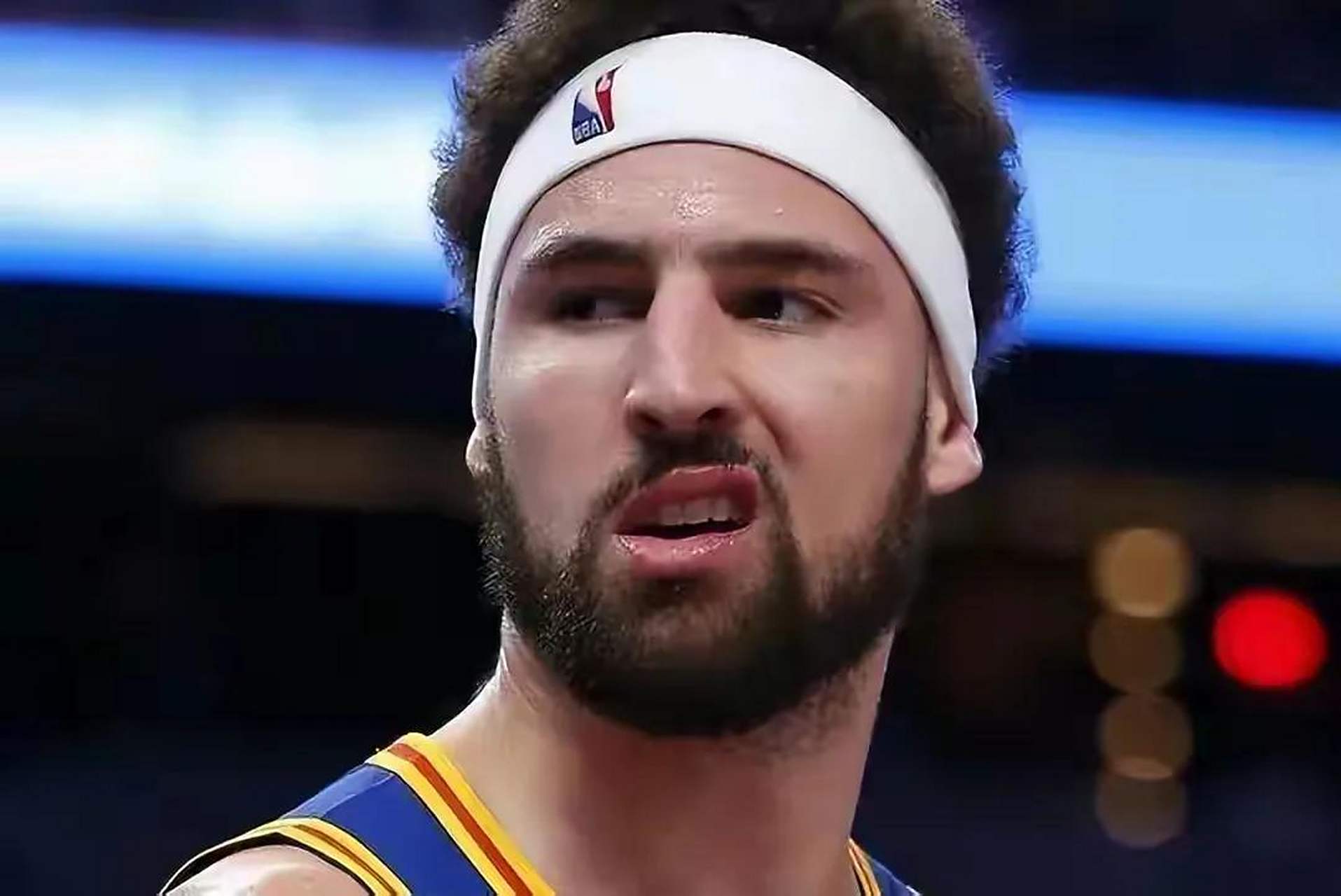 勇士再遭溃败，汤普森防守火力全无