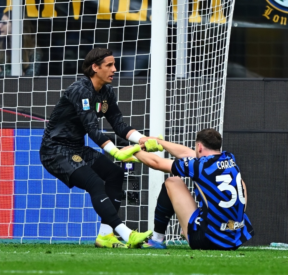 曼城宣布提前夺得英超冠军利物浦无缘三连冠