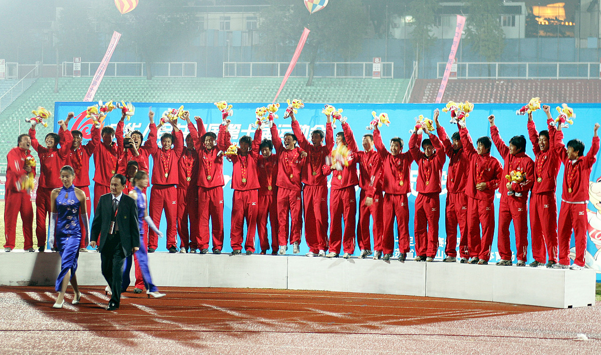 关于黑龙江队打出精彩战绩，全队奋勇向前的信息