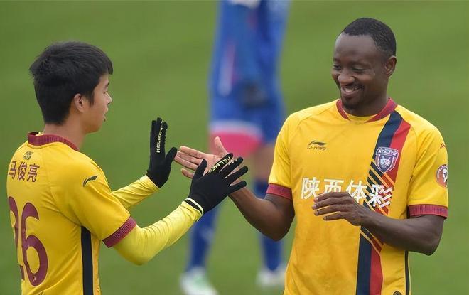 开云体育-强强对话：亚洲足坛最壮观的对决即将上演