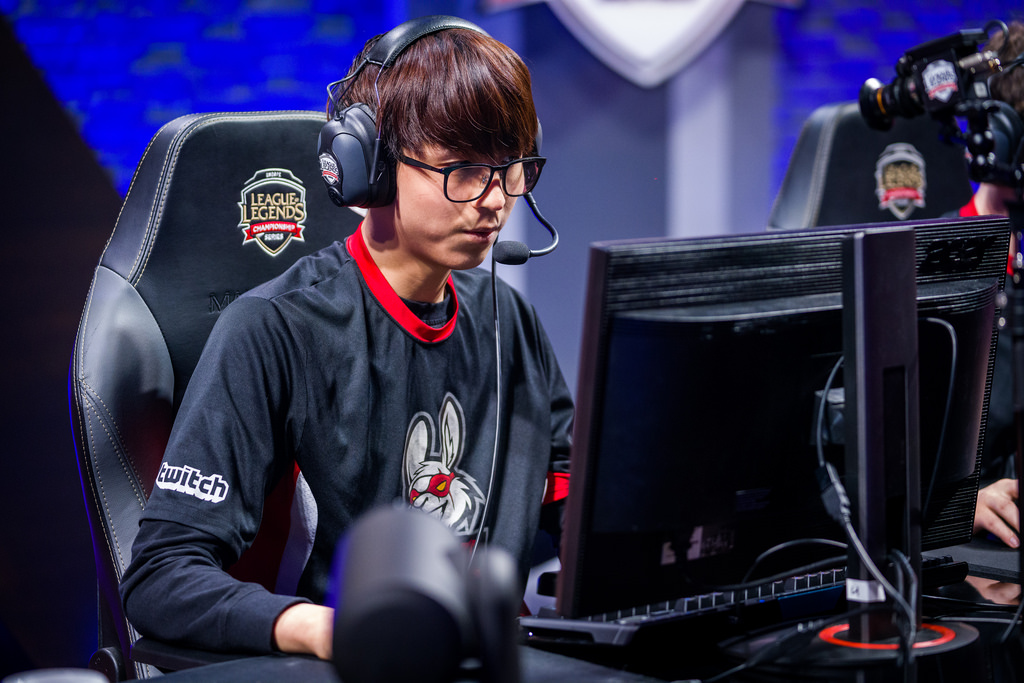 开云体育在线-KT轻取FNC，Hanssama操刀奇招英雄翻盘强强对话入围赛，锁定晋级资格的简单介绍