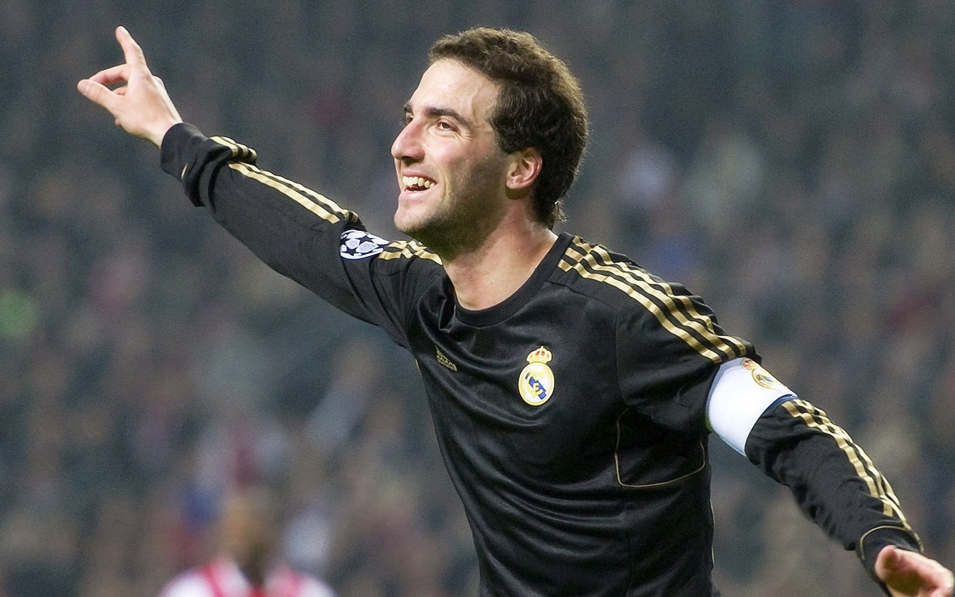 终场哨响前，当欧冠的星光遇见安卡拉的逆袭