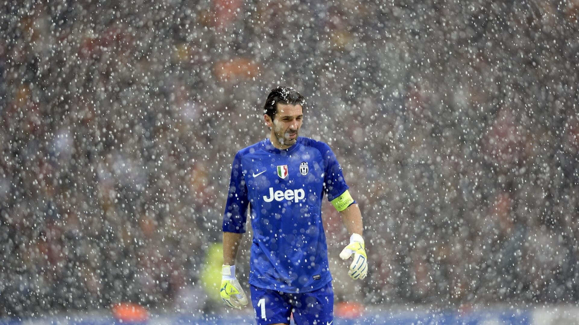 唯一性对决，塞维利亚绝杀曼联，C罗带队取胜的传奇故事